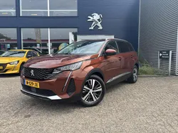 Bruin Gebruikt 2021 Peugeot 5008 Allure MPV | € 29.440 (Eerlijke prijs)