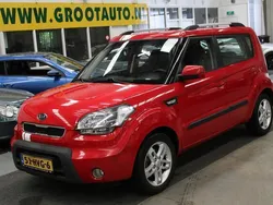 Rood, metallic lak Gebruikt 2009 Kia Soul SUV | € 4.444 (Goede deal)