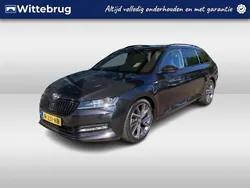 Zwart, metallic lak Gebruikt 2020 Skoda Superb Business Line Stationwagen | € 28.450 (Iets duurder)