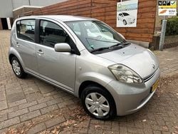 Grijs Gebruikt 2005 Daihatsu Sirion Hatchback | € 2.950 (Eerlijke prijs)