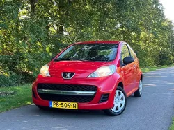 Rood Gebruikt 2009 Peugeot 107 Hatchback | € 1.250 (Eerlijke prijs)