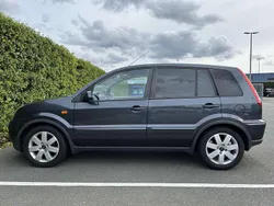 Grijs Gebruikt 2008 Ford Fusion Futura MPV | € 4.950 (Duur)
