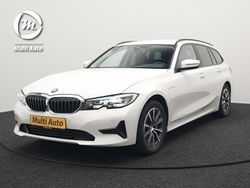 Wit Gebruikt 2020 BMW 330e Comfort Edition Stationwagen | € 27.440 (Super prijs)