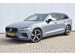 Grijs Gebruikt 2024 Volvo V60 Plus Stationwagen | € 47.899 (Eerlijke prijs)