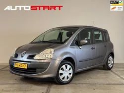 Grijs Gebruikt 2009 Renault Grand Modus Expression MPV | € 3.250 (Eerlijke prijs)