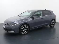 Grijs, metallic lak Gebruikt 2020 VW Golf VIII Style Hatchback | € 22.840 (Iets duurder)