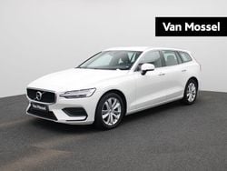 Wit Gebruikt 2020 Volvo V60 Momentum Stationwagen | € 27.900 (Goede deal)