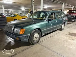 Groen Gebruikt 1988 Mercedes 300 Stationwagen | € 3.000