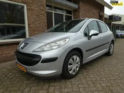 Grijs, metallic lak Gebruikt 2009 Peugeot 207 Hatchback | € 2.950 (Duur)