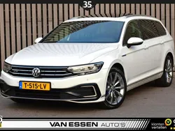 Wit Gebruikt 2020 VW Passat Business+ Stationwagen | € 21.895 (Eerlijke prijs)