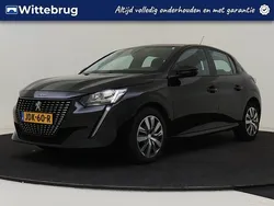 Zwart, metallic lak Gebruikt 2022 Peugeot 208 Active Hatchback | € 15.925 (Eerlijke prijs)