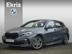 Grijs Gebruikt 2023 BMW 118 Executive Hatchback | € 41.950