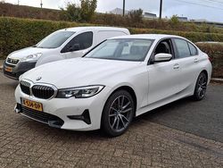 Wit Gebruikt 2020 BMW 318 Efficient Dynamics Sedan | € 24.850 (Eerlijke prijs)