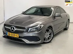 Grijs, metallic lak Gebruikt 2018 Mercedes CLA180 AMG Sedan | € 17.750 (Eerlijke prijs)