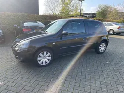 Zwart Gebruikt 2008 Renault Clio II Campus Hatchback | € 1.850 (Eerlijke prijs)
