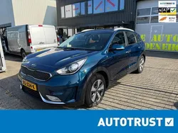 Blauw Gebruikt 2016 Kia Niro First Edition SUV | € 14.500 (Eerlijke prijs)