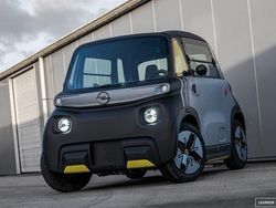 Grijs Nieuw 2025 Opel Corsa-e Rocks Hatchback | € 9.450