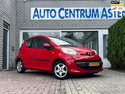 Rood Gebruikt 2007 Peugeot 107 Urban Move Hatchback | € 1.999 (Eerlijke prijs)