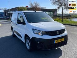 Wit Gebruikt 2021 Peugeot Partner Premium Van | € 9.350 (Goede deal)