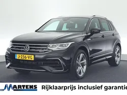 Zwart Gebruikt 2020 VW Tiguan Business+ SUV | € 37.949 (Eerlijke prijs)