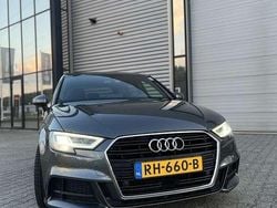 Grijs Gebruikt 2017 Audi A3 Hatchback | € 19.950
