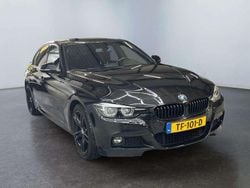 Zwart Gebruikt 2018 BMW 330e Executive Sedan | € 18.945 (Goede deal)