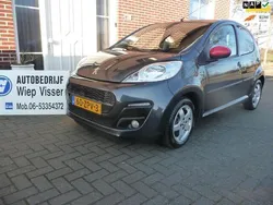 Grijs Gebruikt 2013 Peugeot 107 Sportium Hatchback | € 3.295 (Eerlijke prijs)
