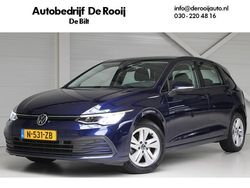 Blauw Gebruikt 2021 VW Golf VIII Life Hatchback | € 19.950 (Goede deal)