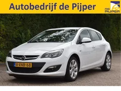 Wit Gebruikt 2014 Opel Astra Hatchback | € 6.950 (Eerlijke prijs)