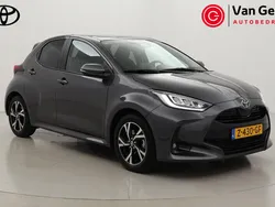 Grijs Gebruikt 2024 Toyota Yaris Hybrid Edition Hatchback | € 24.750 (Eerlijke prijs)