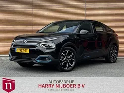 Zwart, metallic lak Gebruikt 2023 Citroën e-C4 Feel SUV | € 18.400 (Goede deal)