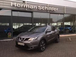 Grijs, metallic lak Gebruikt 2015 Nissan Qashqai Pack SUV | € 17.950 (Eerlijke prijs)