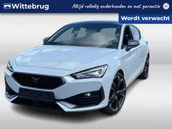 Wit Gebruikt 2022 Cupra Leon VZ Hatchback | € 27.450 (Eerlijke prijs)