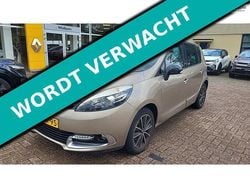Bruin Gebruikt 2013 Renault Scénic III Bose Edition MPV | € 4.745 (Goede deal)