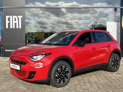 Rood Nieuw 2025 Fiat 600E Red SUV | € 30.645 (Eerlijke prijs)