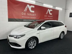 Wit Gebruikt 2015 Toyota Auris Stationwagen | € 13.750 (Iets duurder)