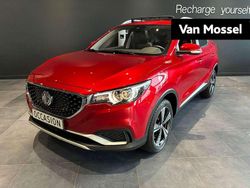 Rood Gebruikt 2021 MG ZS Luxury Sedan | € 16.495 (Eerlijke prijs)