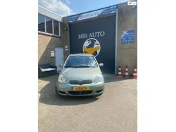 Groen Gebruikt 2003 Toyota Yaris Sol Hatchback | € 1.899 (Eerlijke prijs)