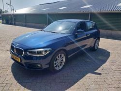 Blauw Gebruikt 2019 BMW 118 Executive Hatchback | € 15.950