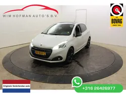 Wit, metallic lak Gebruikt 2017 Peugeot 208 Allure Hatchback | € 14.240 (Goede deal)