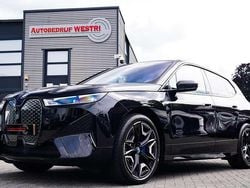 Zwart Gebruikt 2023 BMW iX Comfort Edition SUV | € 59.995 (Super prijs)