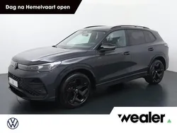 Grijs Gebruikt 2024 VW Tiguan R-line Edition SUV | € 49.440 (Eerlijke prijs)