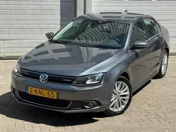 Grijs Gebruikt 2013 VW Jetta Highline Sedan | € 8.500 (Eerlijke prijs)