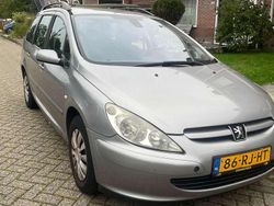 Grijs Gebruikt 2005 Peugeot 307 Premium Stationwagen | € 850 (Goede deal)