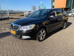 Zwart Gebruikt 2010 Skoda Octavia Business Line Stationwagen | € 2.450 (Eerlijke prijs)