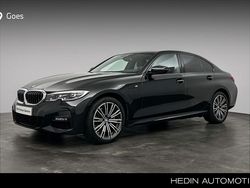 Zwart Gebruikt 2019 BMW 330e Executive Sedan | € 31.880 (Iets duurder)