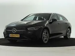 Donker kosmoszwart metaalkleur metallic Gebruikt 2024 Mercedes 250 AMG line Stationwagen | € 39.945 (Super prijs)