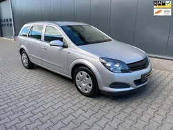 Grijs, metallic lak Gebruikt 2006 Opel Astra Edition Stationwagen | € 1.250 (Duur)