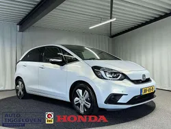 Wit, metallic lak Gebruikt 2021 Honda Jazz Executive Hatchback | € 22.500 (Eerlijke prijs)