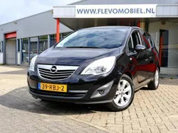 Zwart, metallic lak Gebruikt 2011 Opel Meriva Cosmo MPV | € 6.950 (Eerlijke prijs)